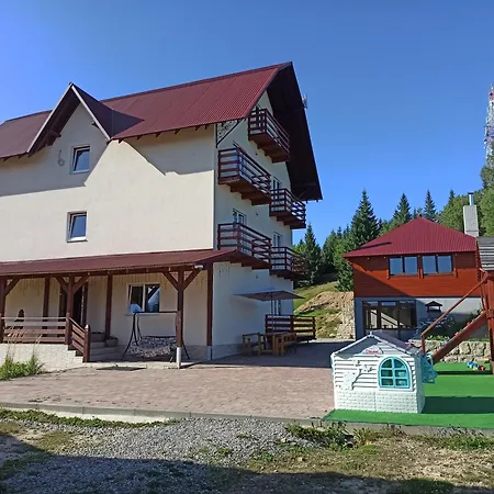 у павла Otel *