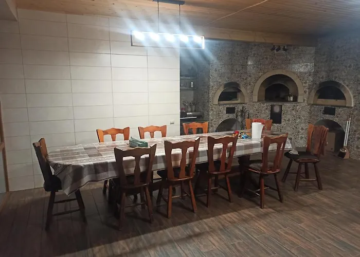 у павла Otel *