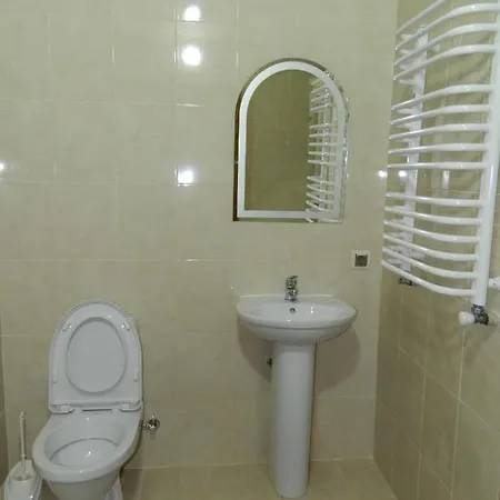 у павла Hotel *