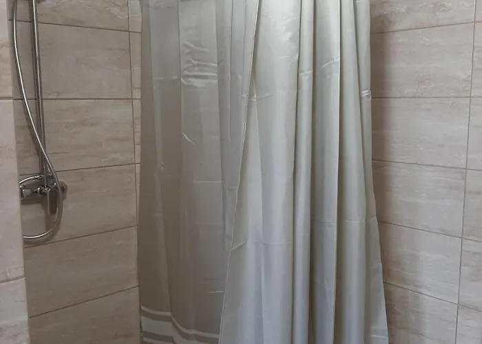 у павла Hotel Yablunytsya